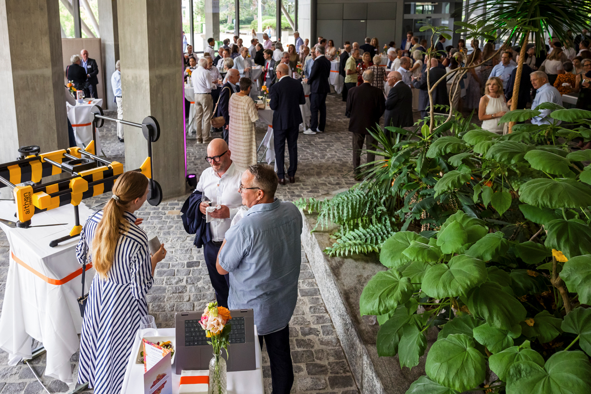ETH Zürich Foundation, Grosse Ehre für Professor Jeremy Richardson