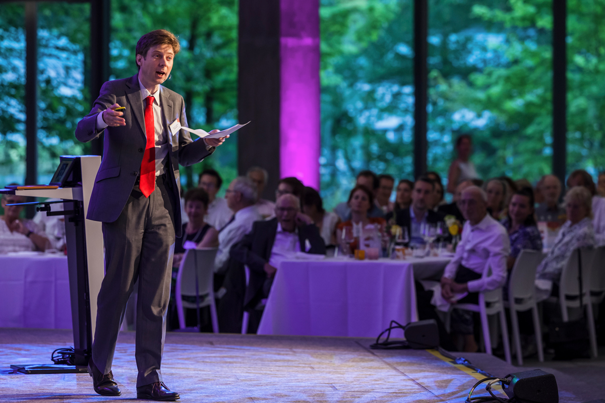 ETH Zürich Foundation, Grosse Ehre für Professor Jeremy Richardson