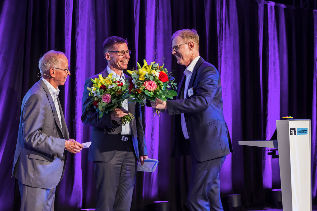 ETH Zürich Foundation, Grosse Ehre für Professor Jeremy Richardson